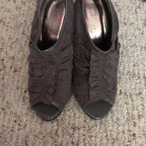 Women’s open toed heels